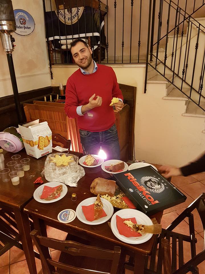 Nome:   25498395_1827829500592428_5452778005434329663_n.jpg
Visite:  123
Grandezza:  110.2 KB