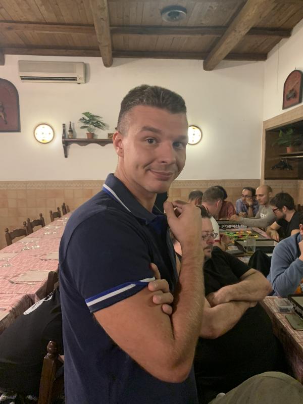 Nome:   FINALISTA diretto.jpg
Visite:  652
Grandezza:  52.7 KB