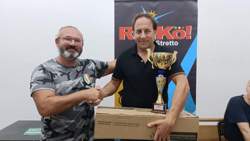 Nome:   Premiazione 1 posto.jpg
Visite:  335
Grandezza:  42.4 KB