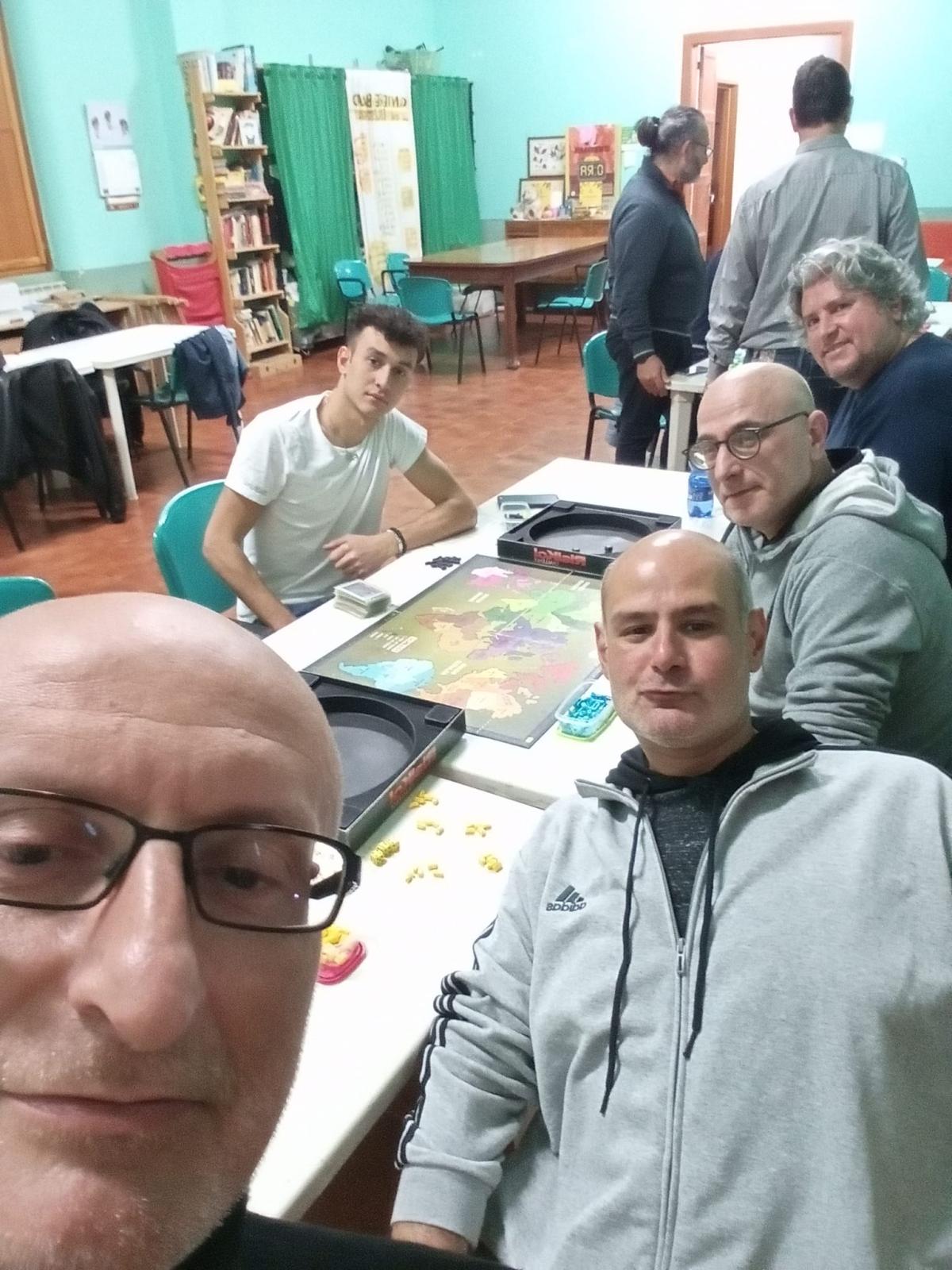 Nome:   tav1-3t-foto.jpg
Visite:  308
Grandezza:  229.4 KB