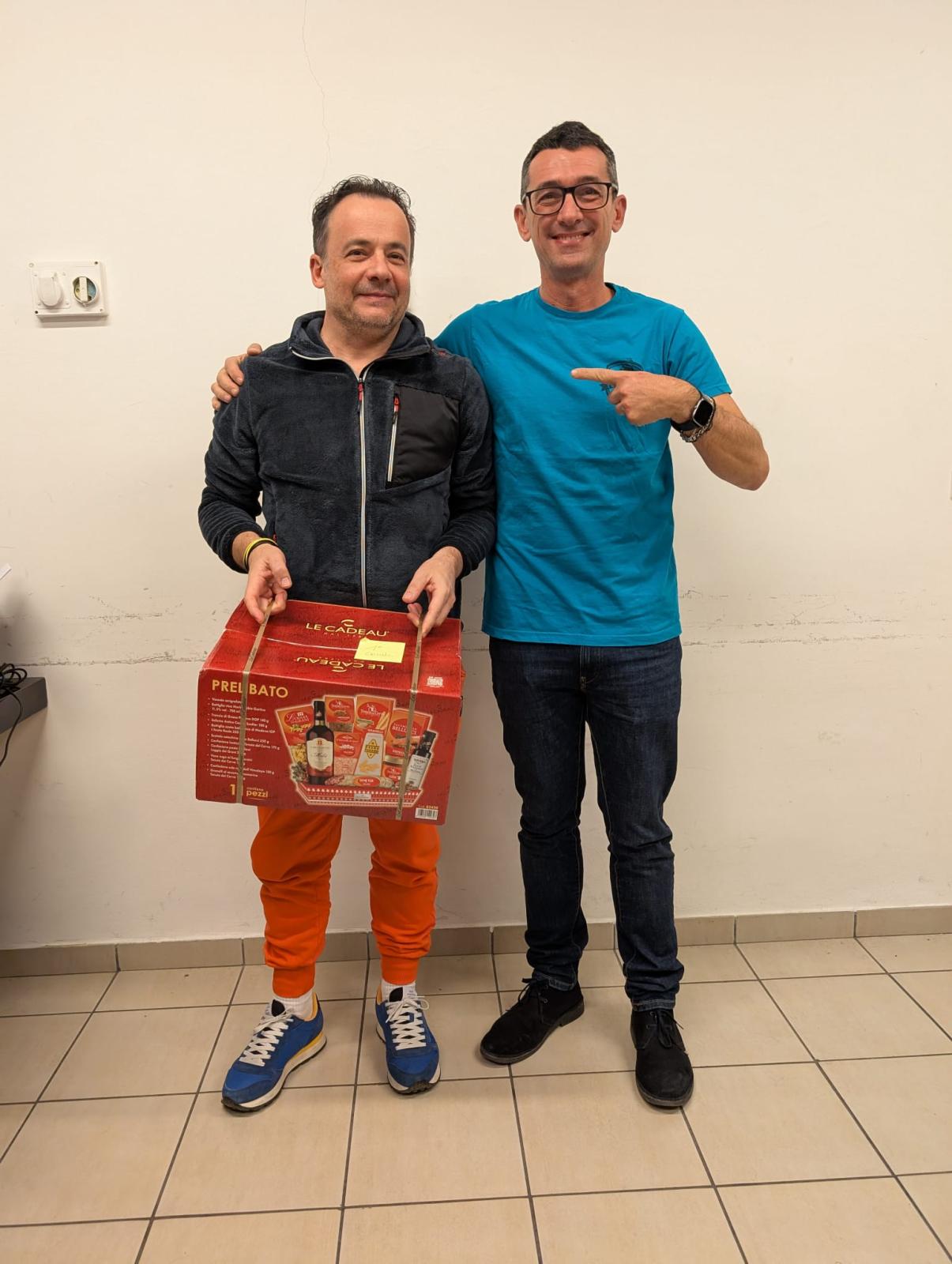Nome:   1° combninata.jpg
Visite:  392
Grandezza:  148.4 KB