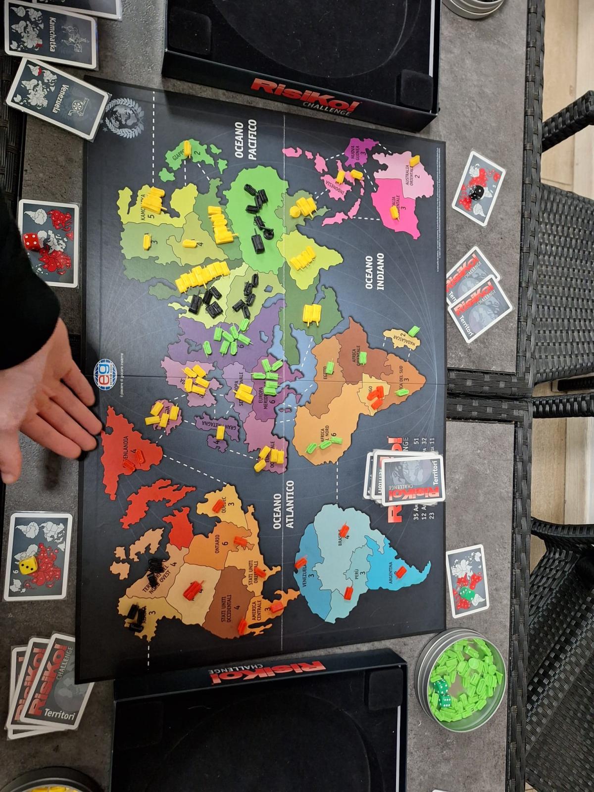 Nome:   Tavolo 1 finale 30.jpg
Visite:  253
Grandezza:  306.7 KB
