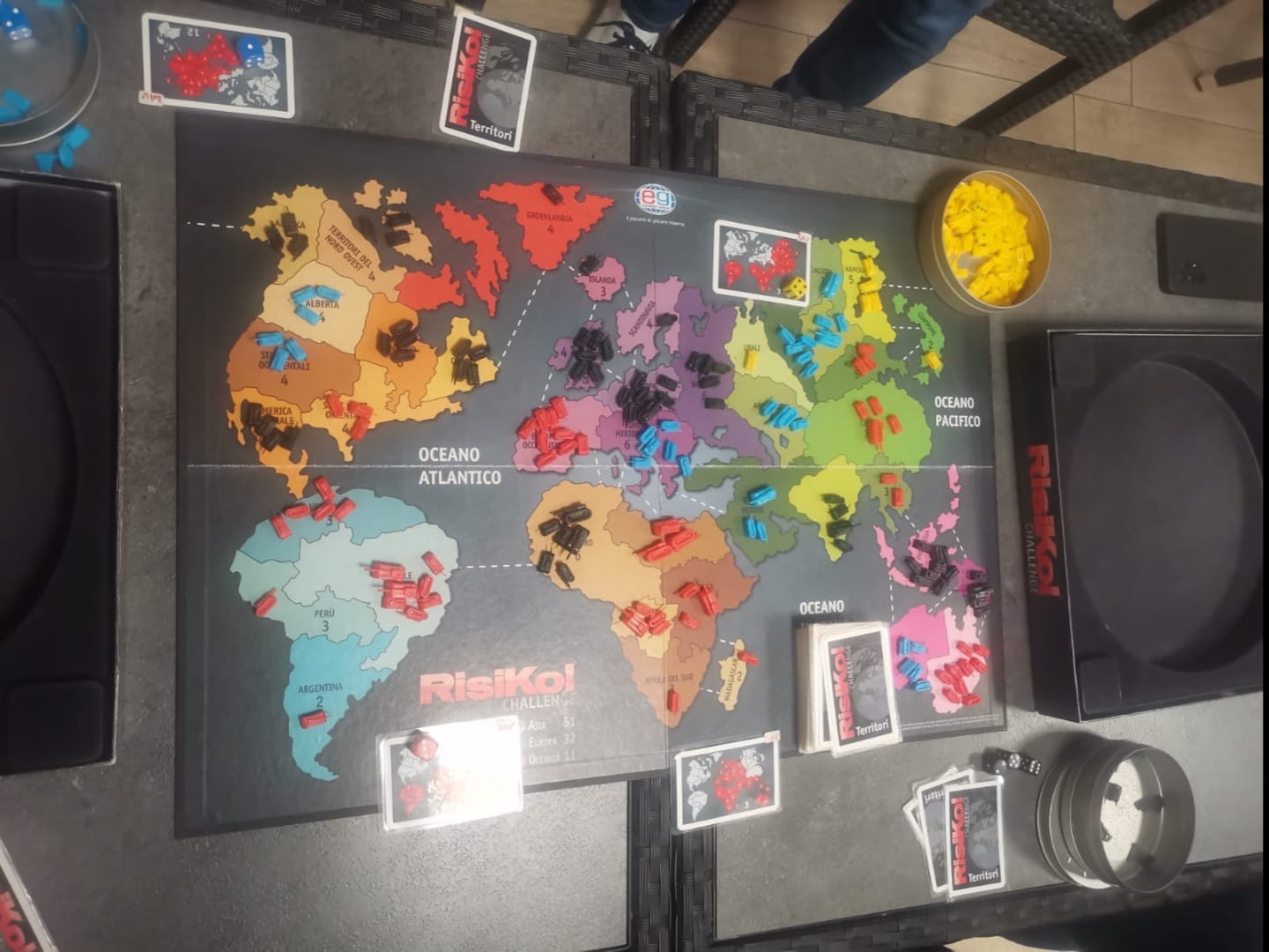 Nome:   Risiko finale.jpg
Visite:  123
Grandezza:  147.5 KB