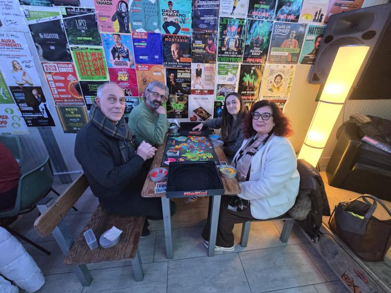 Nome:   XVIII torneo secondo turno tavolo michele.jpg
Visite:  153
Grandezza:  93.9 KB