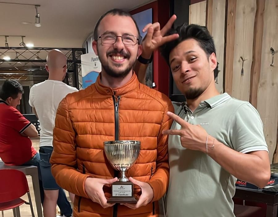 Nome:   2° classificato nel trittico.jpg
Visite:  73
Grandezza:  84.3 KB