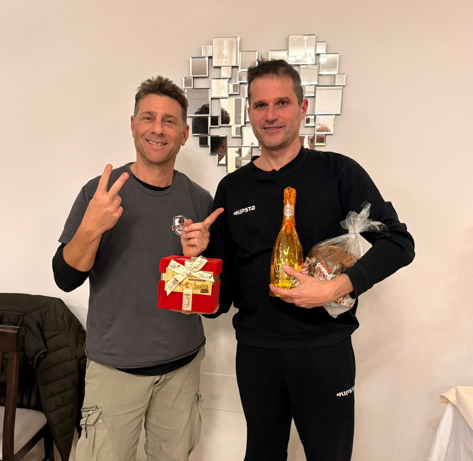 Nome:   2.jpg
Visite:  43
Grandezza:  173.1 KB