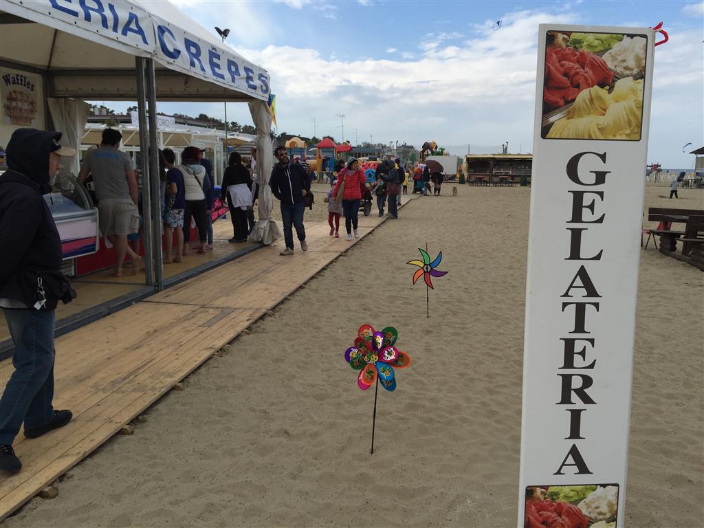 Nome:   aquiloni in spiaggia (7) (Medium).JPG
Visite:  276
Grandezza:  121.1 KB