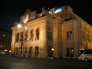 Nome:   Staatsoper di Vienna.jpg
Visite:  277
Grandezza:  16.4 KB